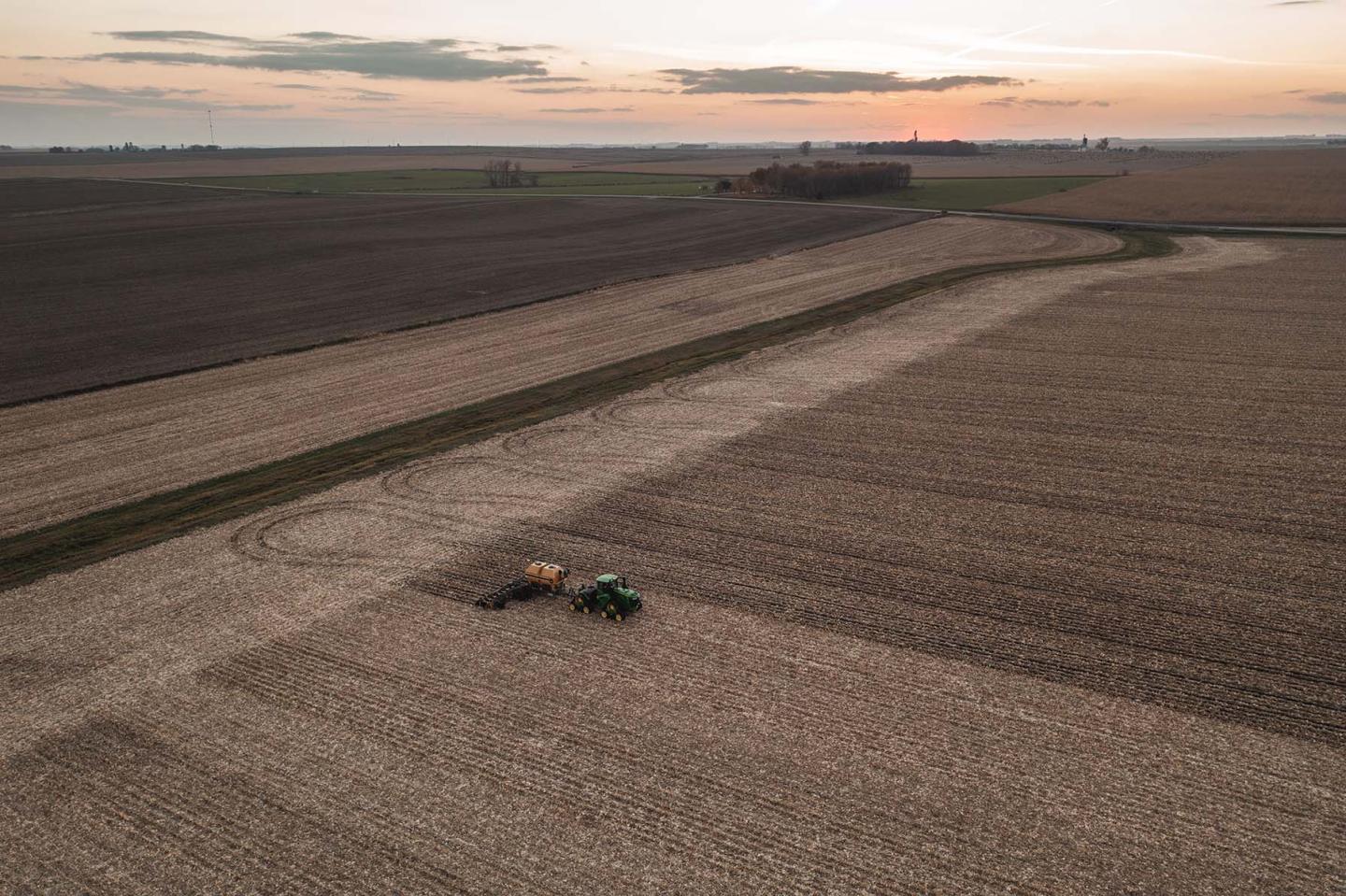 Shawn Feikema operates a planter on his 7,000-acre farm in Luverne, Minnesota. Feikema and his family switch to a mix of strip-tillage and no-tillage in 2016 to help build resilience into their farm and protect it from changing weather patterns. (Photo Courtesy of Andrew Bydlon)