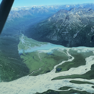 Glacial river deltas 
