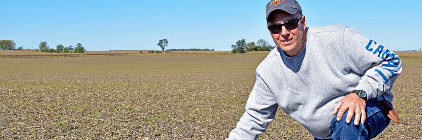 Kevin Glanz is challenging research studies that say planting cereal rye cover crops ahead of corn hurts yields.