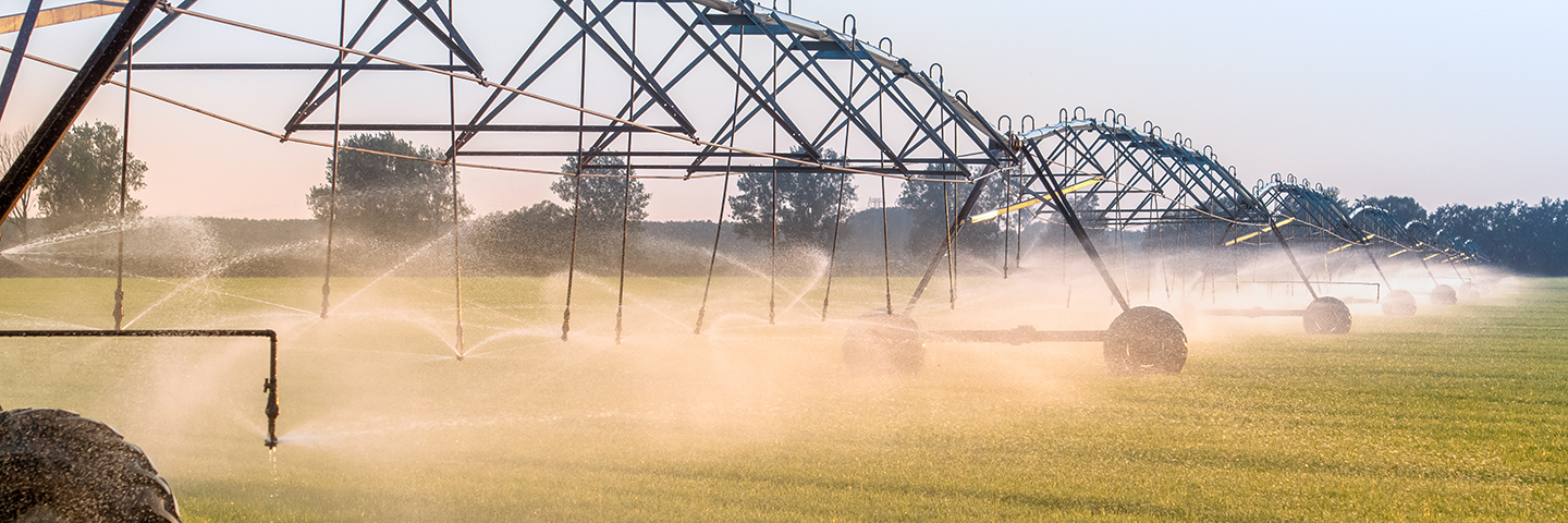 Center pivot irrigation system