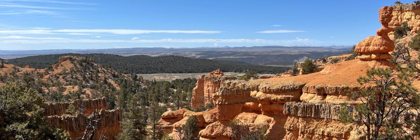 Photo of red rocks landscape in Garfield County Utah.