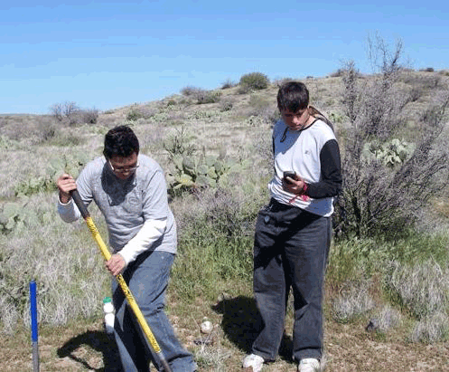 Pbblo Zapada and Ian Yares, seniors at Gateway Community High School in Phoenix, Arizona volunteering.